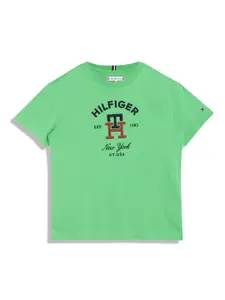 Tommy Hilfiger Boys Typography Printed Regular Fit T-shirt