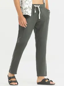 Snitch Men Olive Green Relaxed Straight Fit Linen Trousers