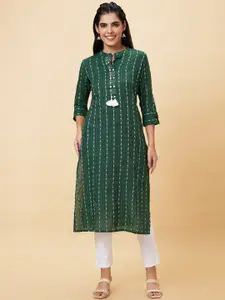 Globus Green Geometric Printed Mandarin Collar Pure Cotton Straight Kurta