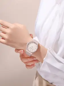 GIORDANO Women Dial & Bracelet Style Straps Analogue Watch GZ-60058-33