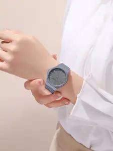 GIORDANO Women Dial & Bracelet Style Straps Analogue Watch GZ-60058-22