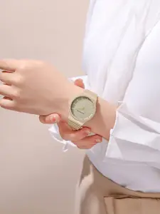 GIORDANO Women Dial & Bracelet Style Straps Analogue Watch GZ-60058-11