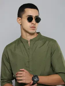 R.Code by The Roadster Life Co. Geometric Printed Casual Shirt