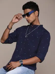 R.Code by The Roadster Life Co. Geometric Printed Casual Shirt