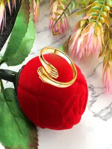 UNIVERSITY TRENDZ Silver-Plated Hug Ring With Artificial Velvet Rose