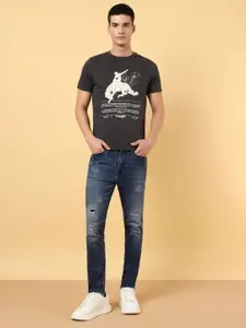 Wrangler Men Mid-Rise Tapered Fit Distressed Stretchable Jeans