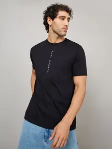 Styli Men Printed Regular Fit T-Shirt with Turn-Up Sleeve