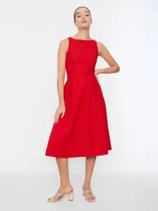 Trendyol Sleeveless Fit & Flare Midi Dress