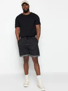 Trendyol Men Striped Mid-Rise Knee Length Shorts