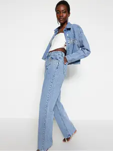 Trendyol Women Embellished Heavy Fade Clean Look Straight Fit Pure Cotton Jeans