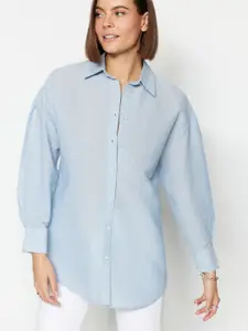 Trendyol Contemporary Fit Spread Collar Casual Shirt