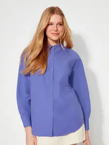 Trendyol Spread Collar Contemporary Opaque Casual Shirt
