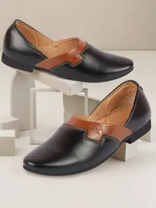 FAUSTO Men Colourblocked Lightweight Mojaris