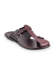 Mochi Men Textured One Toe Comfort Sandals With Buckle Detail