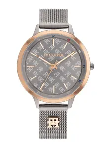 Tommy Hilfiger Women Dial & Stainless Steel Bracelet Style Straps Analogue Watch TH1782587