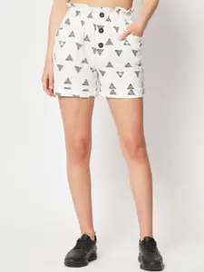 Zastraa Women White Geometric Printed Slim Fit High-Rise Pure Cotton Shorts