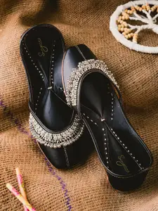 Sangria Black And Silver-Toned Embellished Leather Mojaris