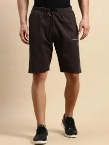 SHOWOFF Men Typography Printed Mid-Rise Sports Shorts