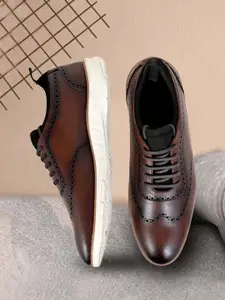 KICKSFIRE Men Textured Antibacterial Memory Foam Leather Contrast Sole Brogues