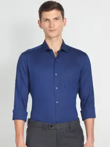 Arrow Slim Fit Spread Collar Self Designed Cotton Formal Shirt