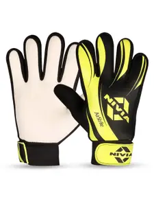 Nivia Air Men Strike Printed Goalkeeper Gloves