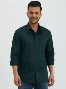 Indian Terrain Spread Collar Chiseled Fit Slim Fit Cotton Casual Shirt