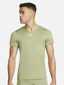 Nike Men Slim Fit NikeCourt Dri-FIT Tennis T-Shirt