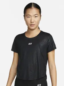 Nike Dri-FIT One Icon ClashShort-Sleeve Training T-Shirt