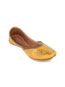 DESI COLOUR Embroidered Ethnic Leather Mojaris