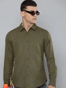 R.Code by The Roadster Life Co. Solid Spread Collar Casual Shirt