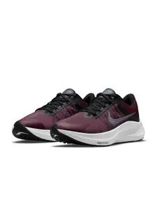 Nike Women Zoom Winflo 8 Running Shoes