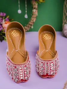 House of Pataudi Embellished Velvet Mojaris