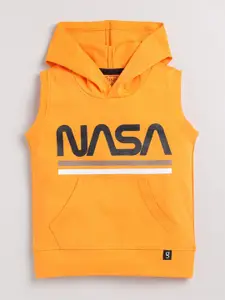 Ginie Boys Typography Printed Hooded Pure Cotton T-shirt