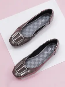 Sherrif Shoes Textured Buckle Embellished Ballerinas