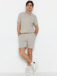 Trendyol Men Mid Rise Casual Shorts