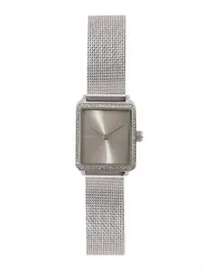 Tommy Hilfiger Women Stainless Steel Textured Analogue Watch TH1782294W