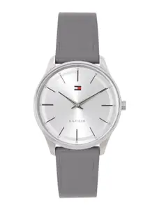 Tommy Hilfiger Men Leather Analogue Watch TH1710465W