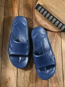 The Roadster Lifestyle Co. Women Textured Sliders