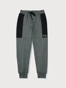 Gini and Jony Boys Regular-Fit Mid-Rise Cotton Track Pants