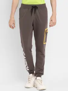 Alan Jones Men Typography Printed Slim-Fit Joggers