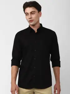 Peter England Casuals Slim Fit Opaque Pure Cotton Casual Shirt
