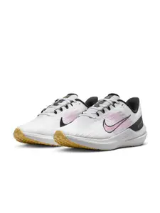Nike Women Air Winflo 9 Running Shoes