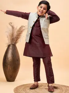 VASTRAMAY Boys Mandarin Collar Kurta With Pyjamas & Nehru Jacket
