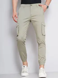 British Club Men Smart Slim Fit Mid-Rise Cargo Joggers