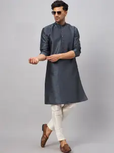 VASTRAMAY Mandarin Collar Straight Kurta with Churidar