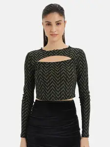 Kazo Geometric Printed Cut-Out Detailed Fitted Crop Top