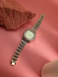 HAUTE SAUCE by  Campus Sutra HAUTE SAUCE by Campus Sutra Women Stainless Steel Bracelet Style Straps Digital Watch