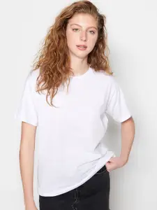Trendyol Round Neck Drop Shoulder Sleeves Pure Cotton T-shirt