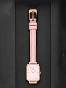 Daniel Wellington Women Leather Textured Straps Analogue Watch DW00100636