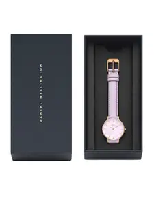 Daniel Wellington Women Leather Straps Analogue Watch DW00100634